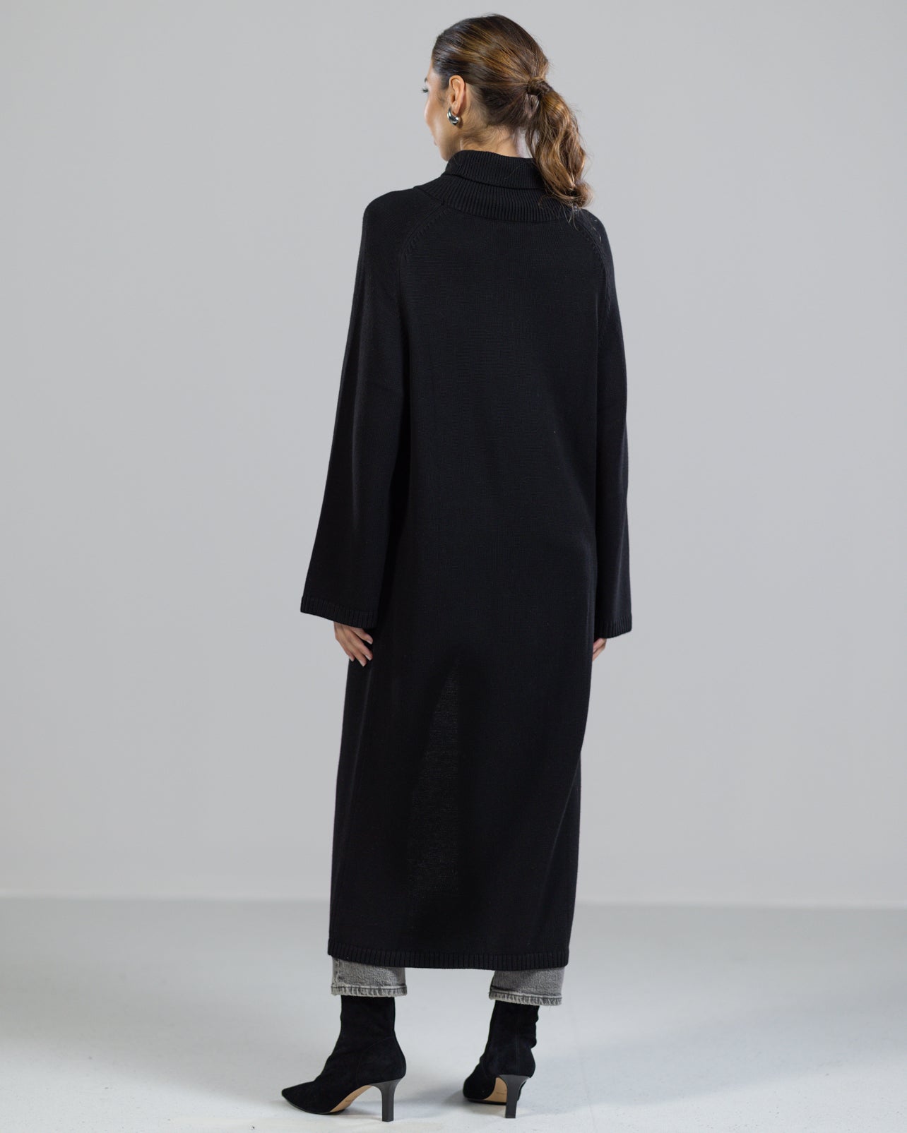 Eva Heavyweight Throw On | Black | Cashmere Blend