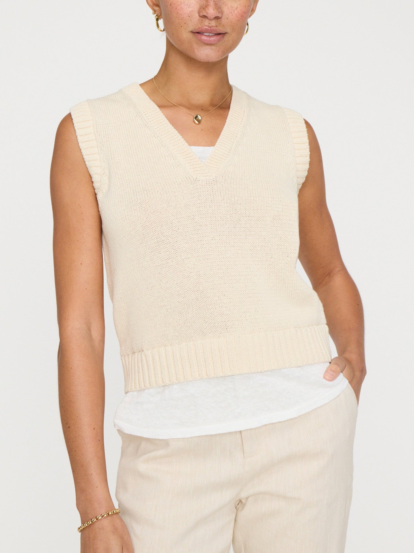 The Hugo Sleeveless Looker