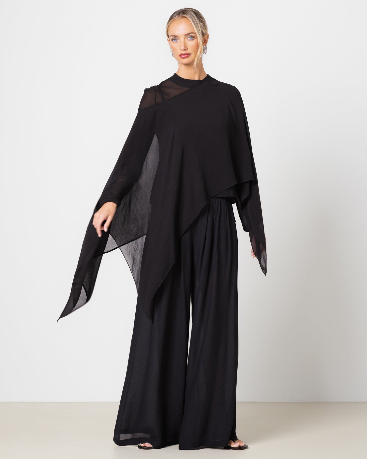 Emberly Lightweight Poncho | Black